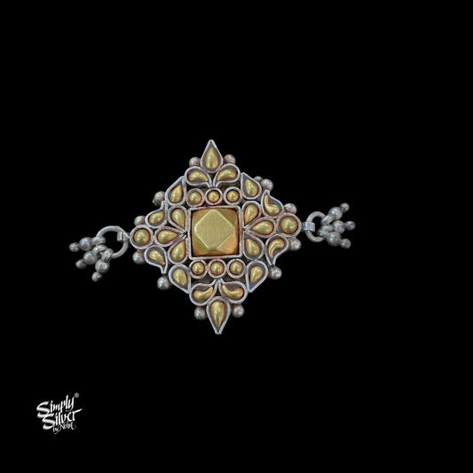 Bandhel Silver Dual Tone Flower & Ghungroos Ring - MH5901