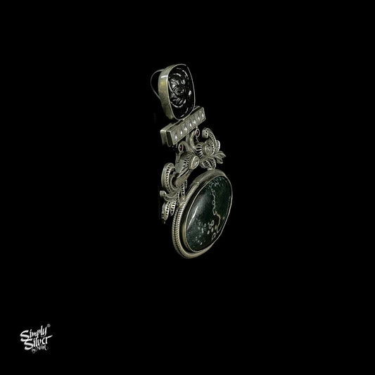 Ocean Stone Studded Pendant with Kundan Work - MH3055