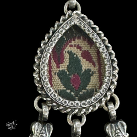 Silver Flower with Designer Hand Knitted Fabric Glass & Danglers- MH5072