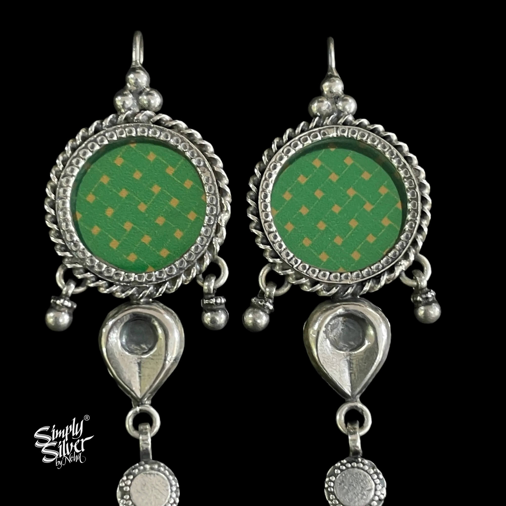 Silver Flower with Electric Green & Yellow Color Hand Painted Glass - MH5095