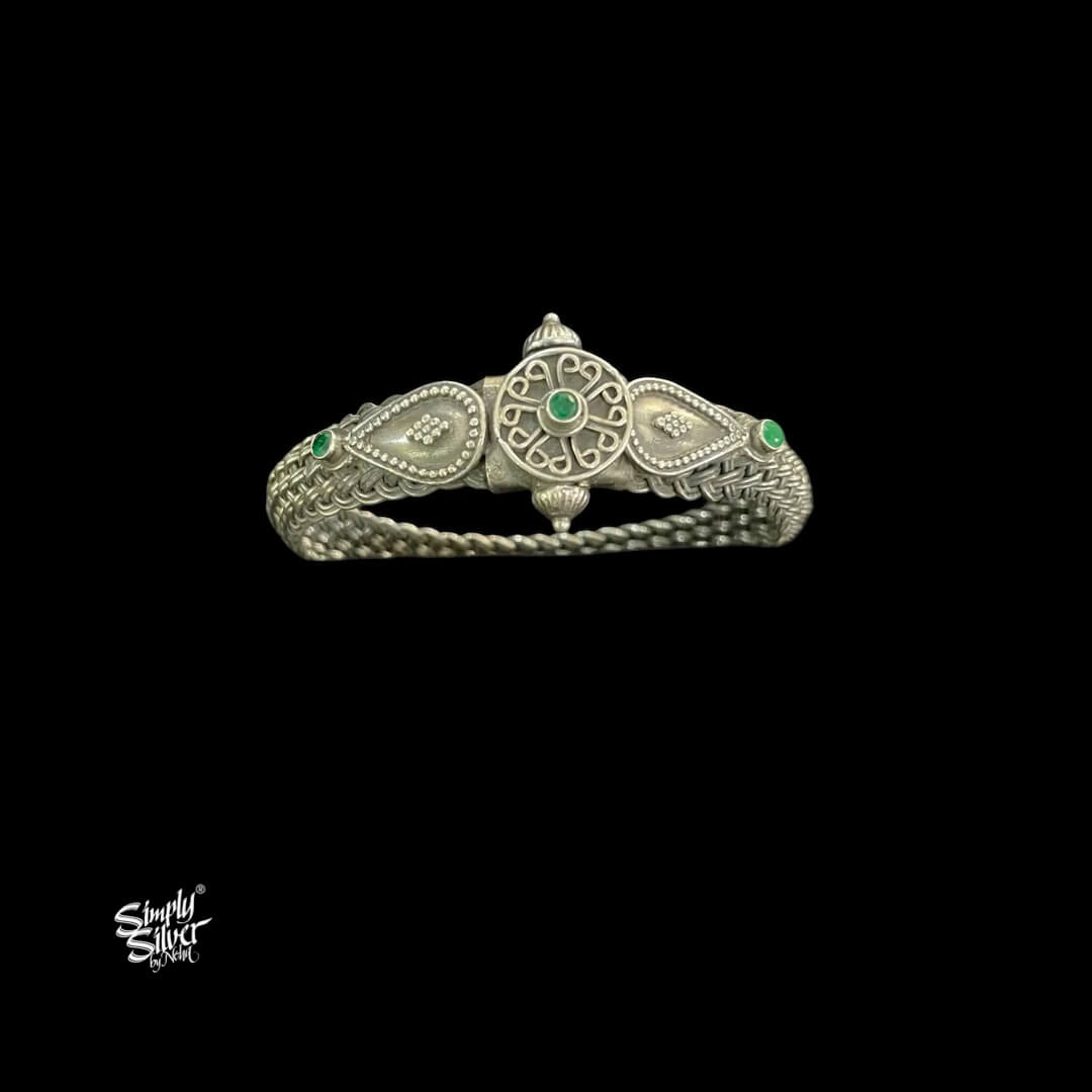 Silver Openable Twisted wire Kada with Green Stone & Flowers - MH5657