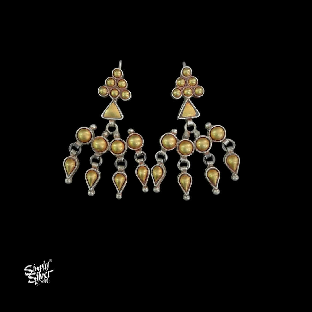 Bandhel Silver Dual Tone Flower Earrings - MH5864