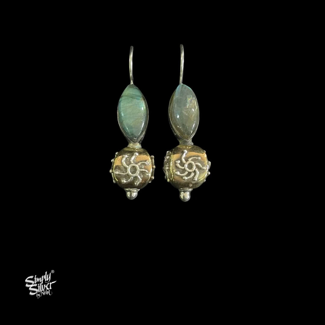 Silver Oval Shape Labrodite Stone with Floral Copper & Silver Fusion Bead - MH5869