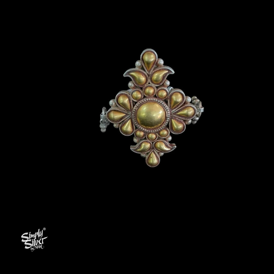 Bandhel Silver Dual Tone Flower Ring - MH5875