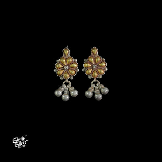Bandhel Silver Dual Tone Small Flower with Ghungroos Earrings - MH5885