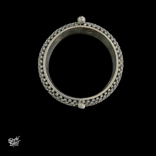 Silver Statement Small Flowers Openable Kada-1