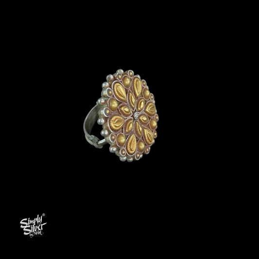 Bandhel-Silver-Dual-Tone-Flower-Ring-MH5986-1