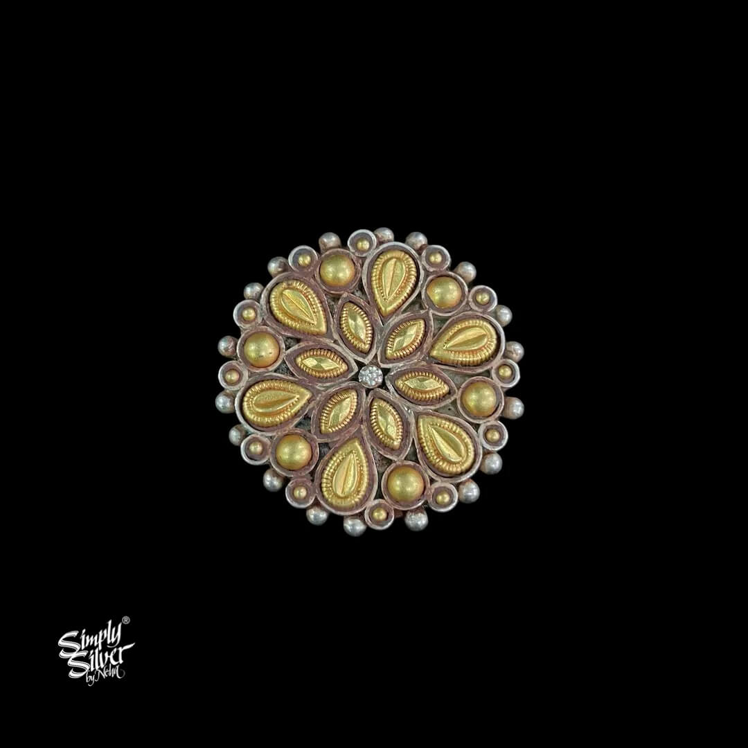 Bandhel-Silver-Dual-Tone-Flower-Ring-MH5986-2