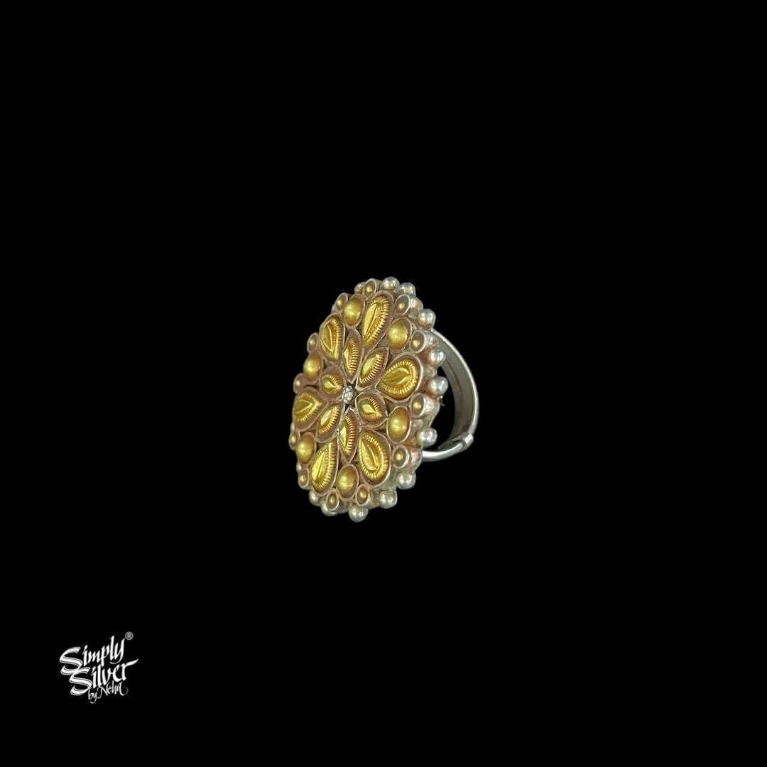 Bandhel-Silver-Dual-Tone-Flower-Ring-MH5986-3