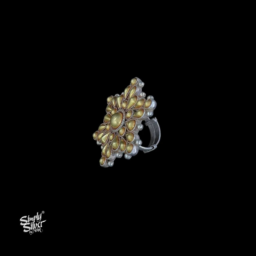 Bandhel-Silver-Dual-Tone-Flower-Ring-MH5987-3