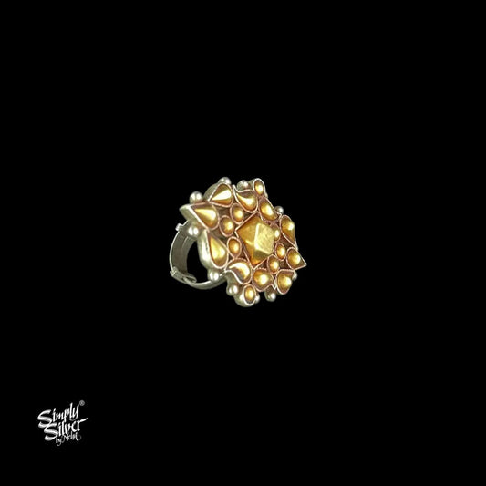 Bandhel-Silver-Dual-Tone-Flower-Ring-MH5989-1