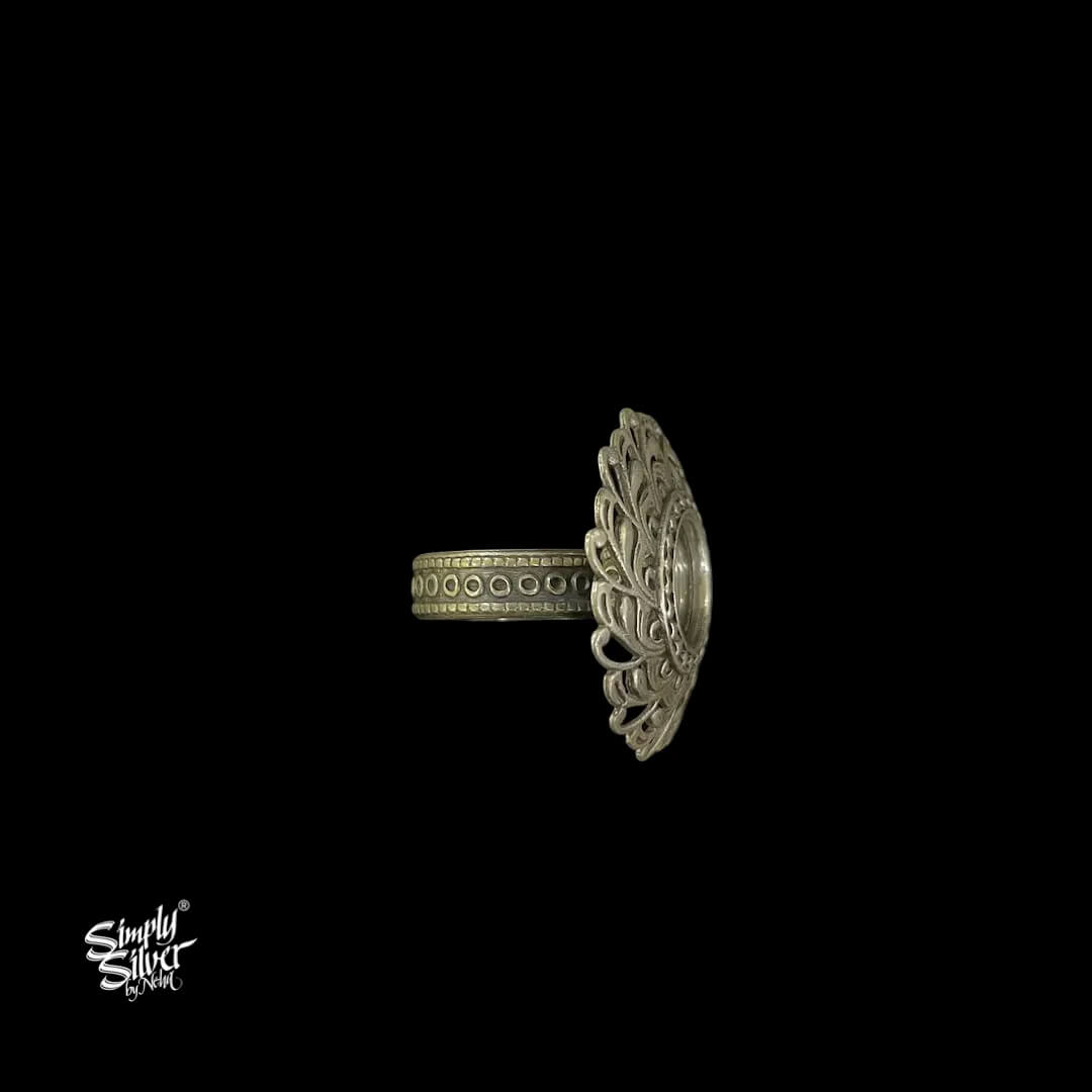 Silver-Center-Mirror-with-Jaali-Flower-Ring-MH6000-3
