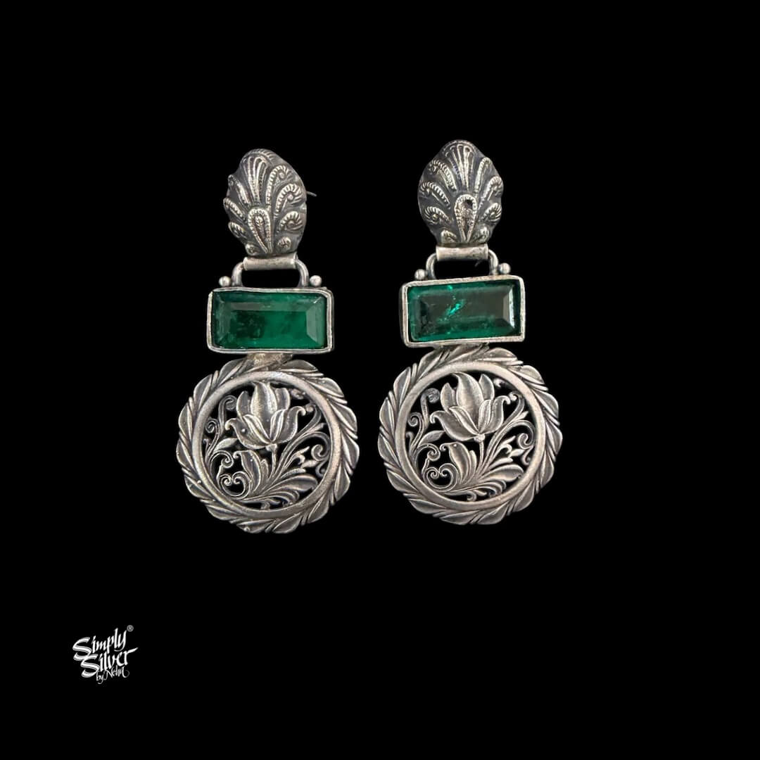 Silver Jaali Flower with Green Stone-MH6109