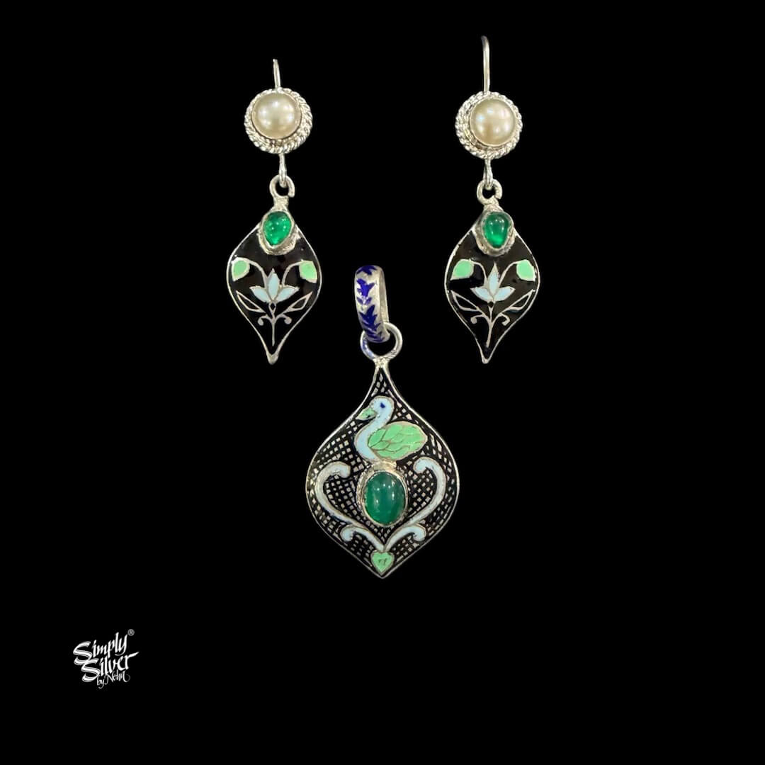 Handcrafted Meenakari Silverwith Pearl Earrings & Pendant Set-MH6131
