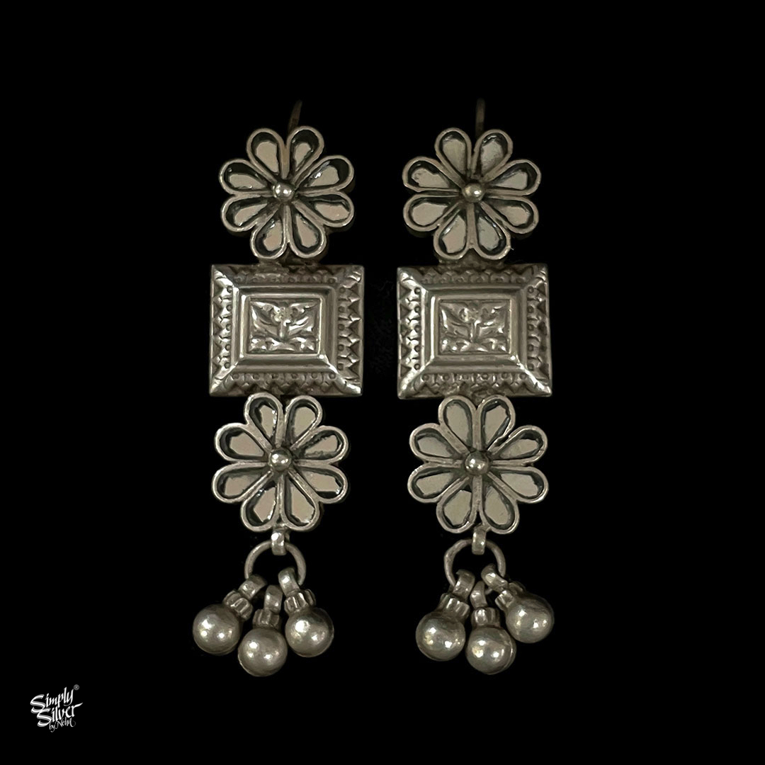 Artificial silver Earrings  Maang Tikka Set for girls and womens